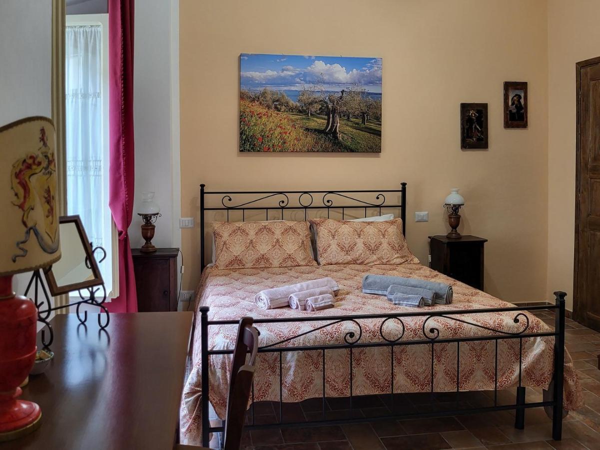 Il Rifugio Dell'Artista Bed & Breakfast Passignano sul Trasimeno Exterior foto